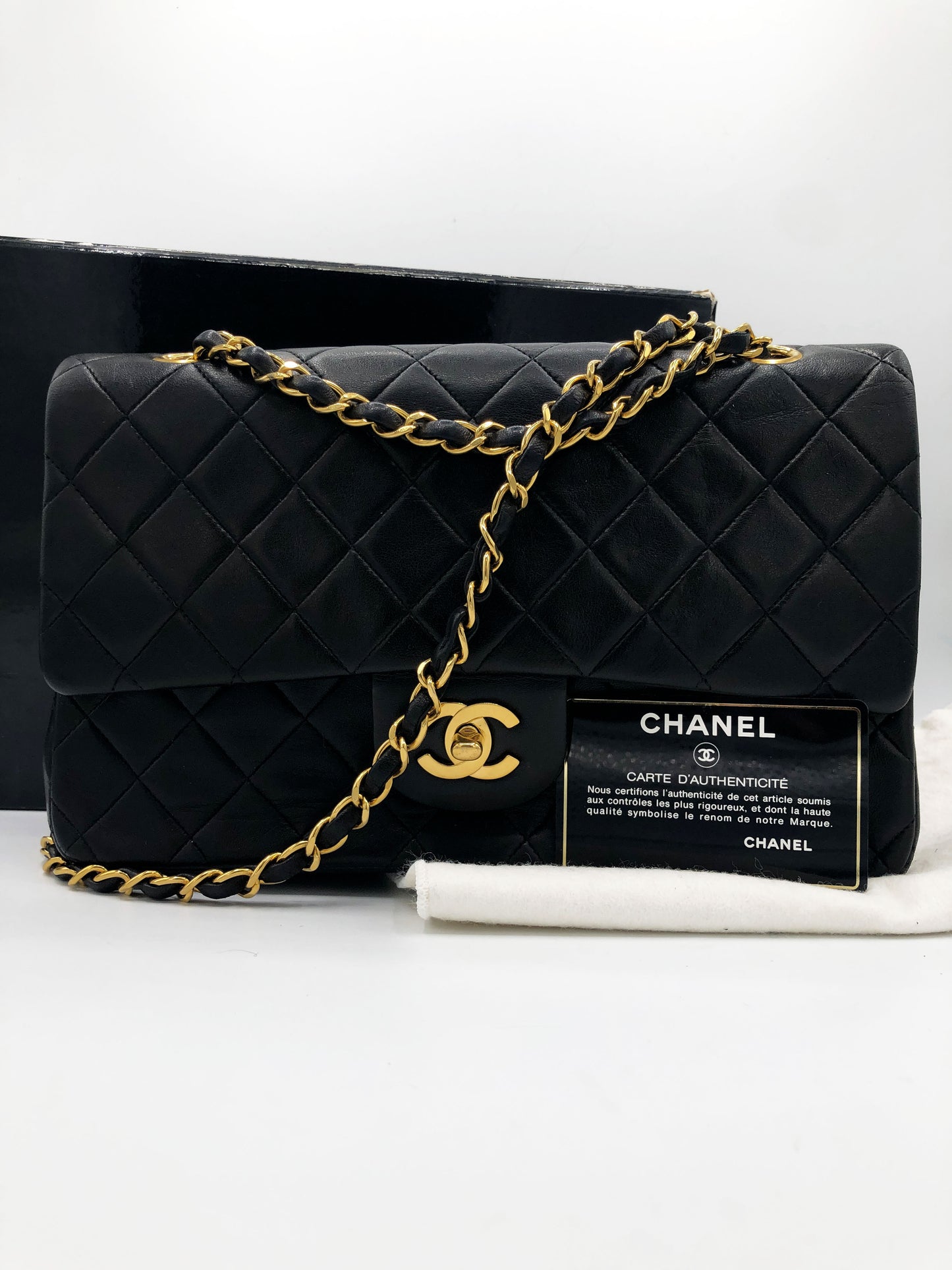 SAC CHANEL BANDOULIERE TIMELESS / CLASSIQUE AGNEAU NOIR