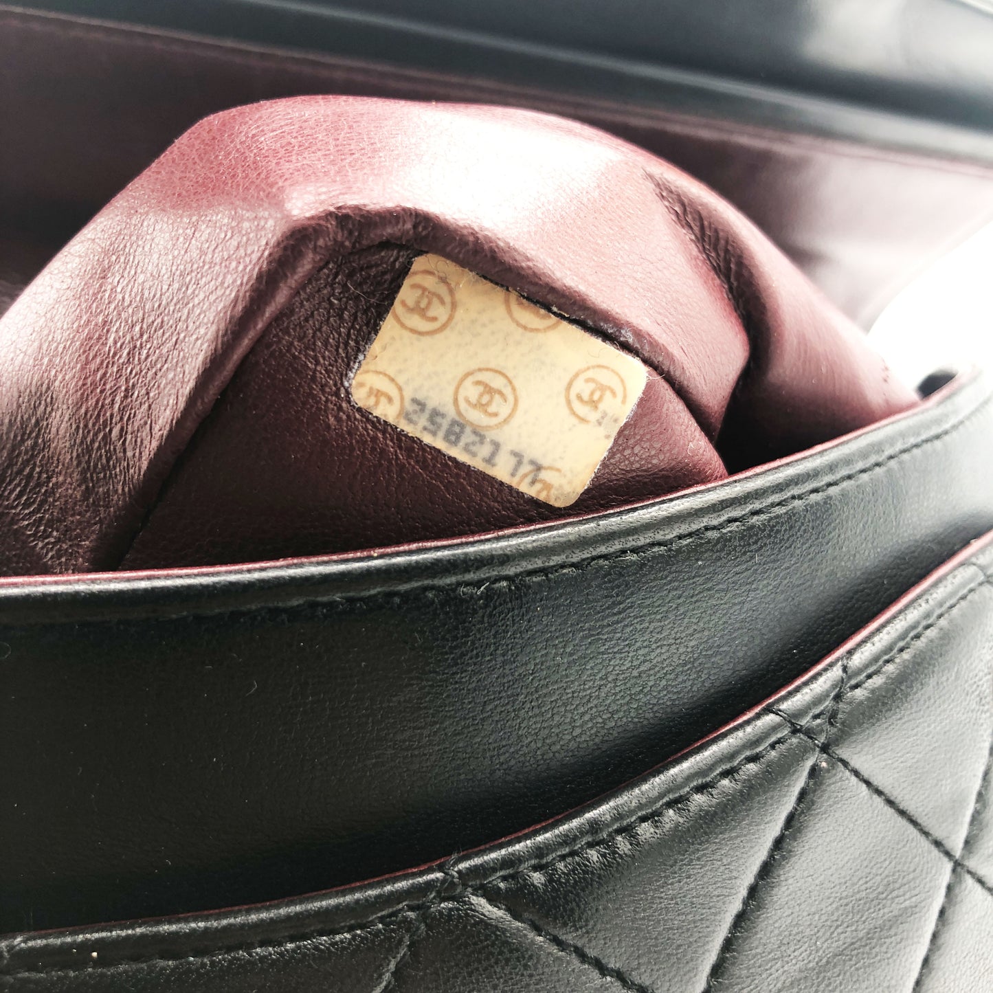 SAC CHANEL BANDOULIERE TIMELESS / CLASSIQUE AGNEAU NOIR