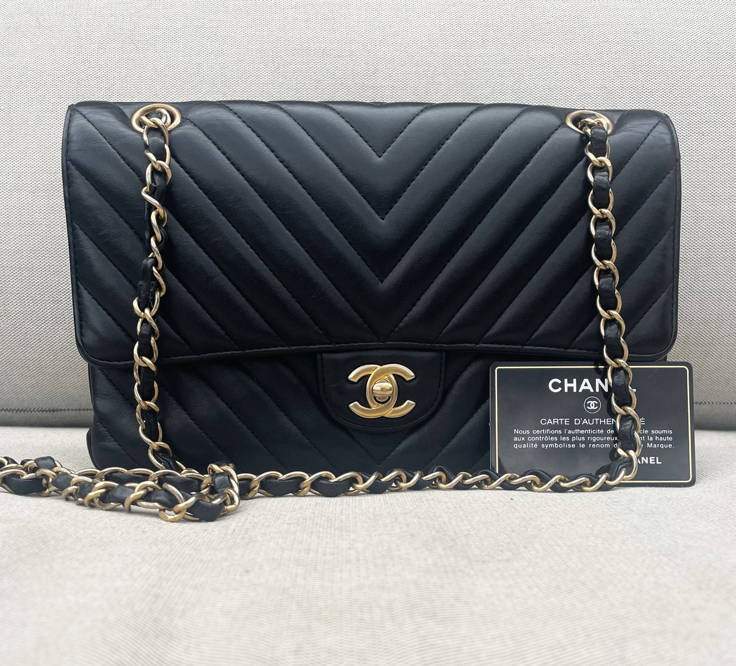 Sac Chanel Classique/Timeless medium 11.12 chevron noir