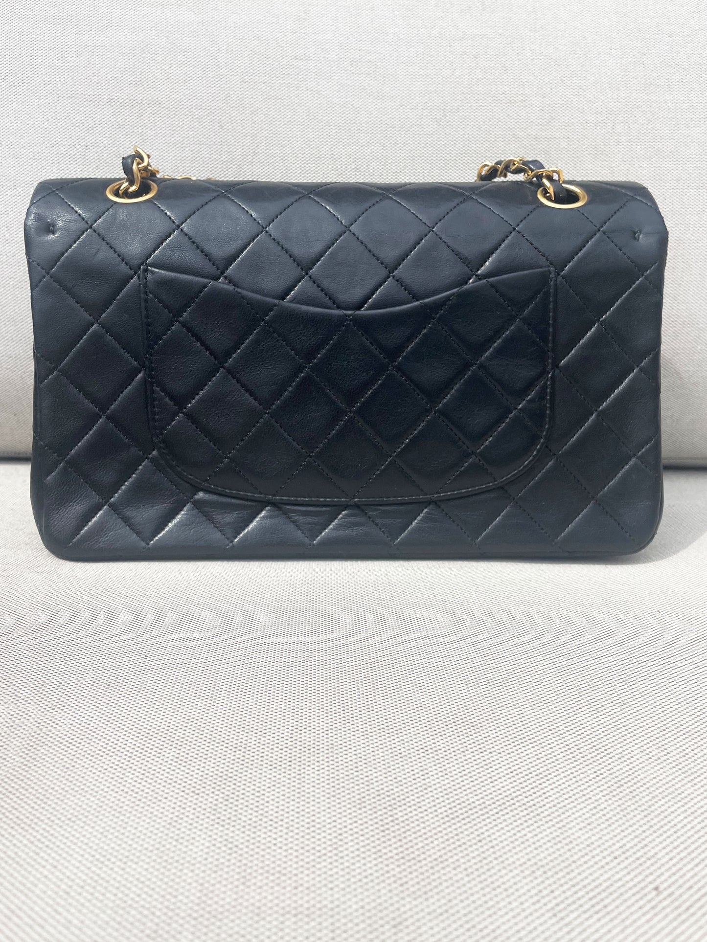Sac Chanel Classique / Timeless 25 Vintage en cuir noir