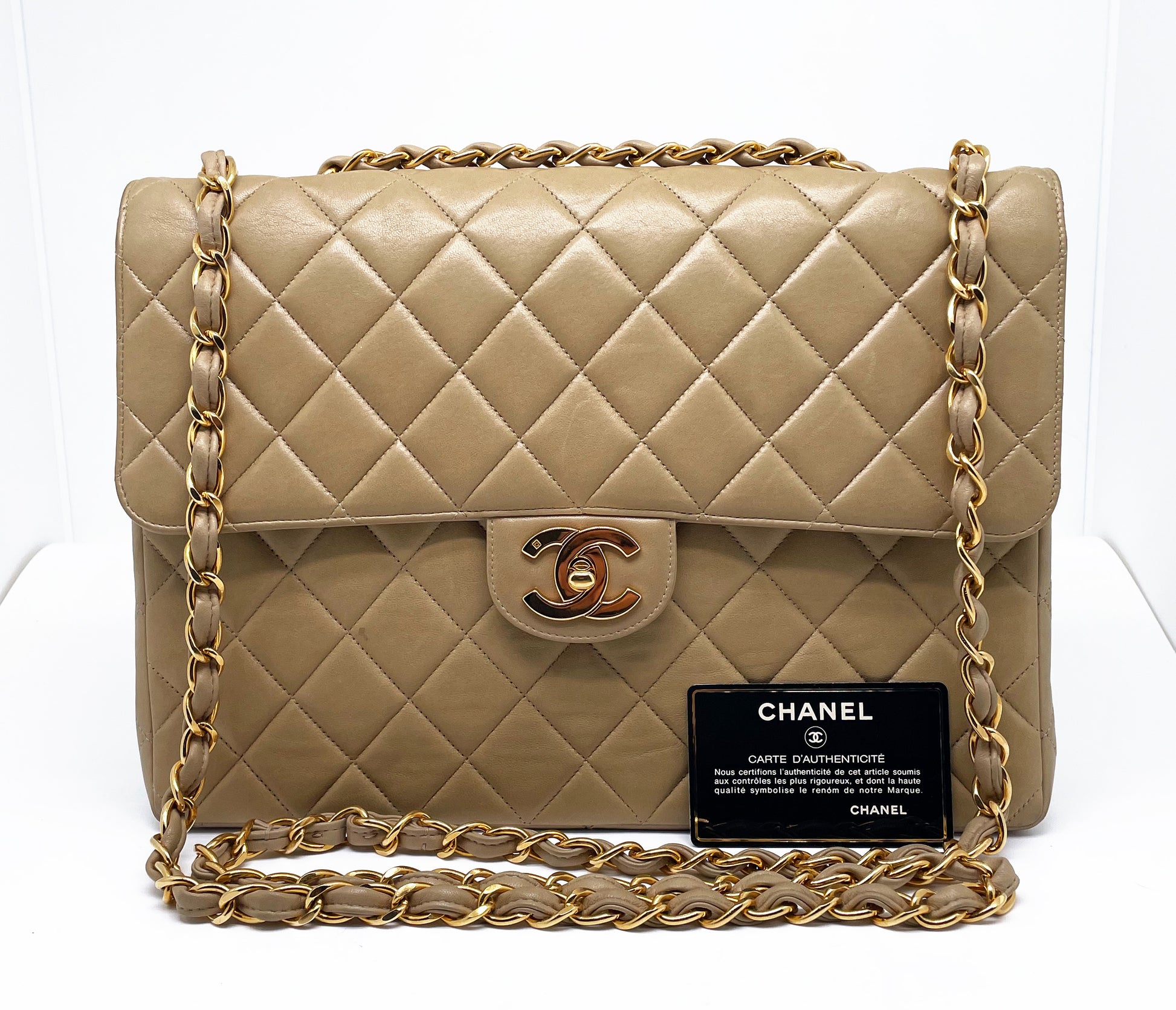 Sublime Sac à main Chanel Timeless / Classique Jumbo à rabat Beige single flap - Soline
