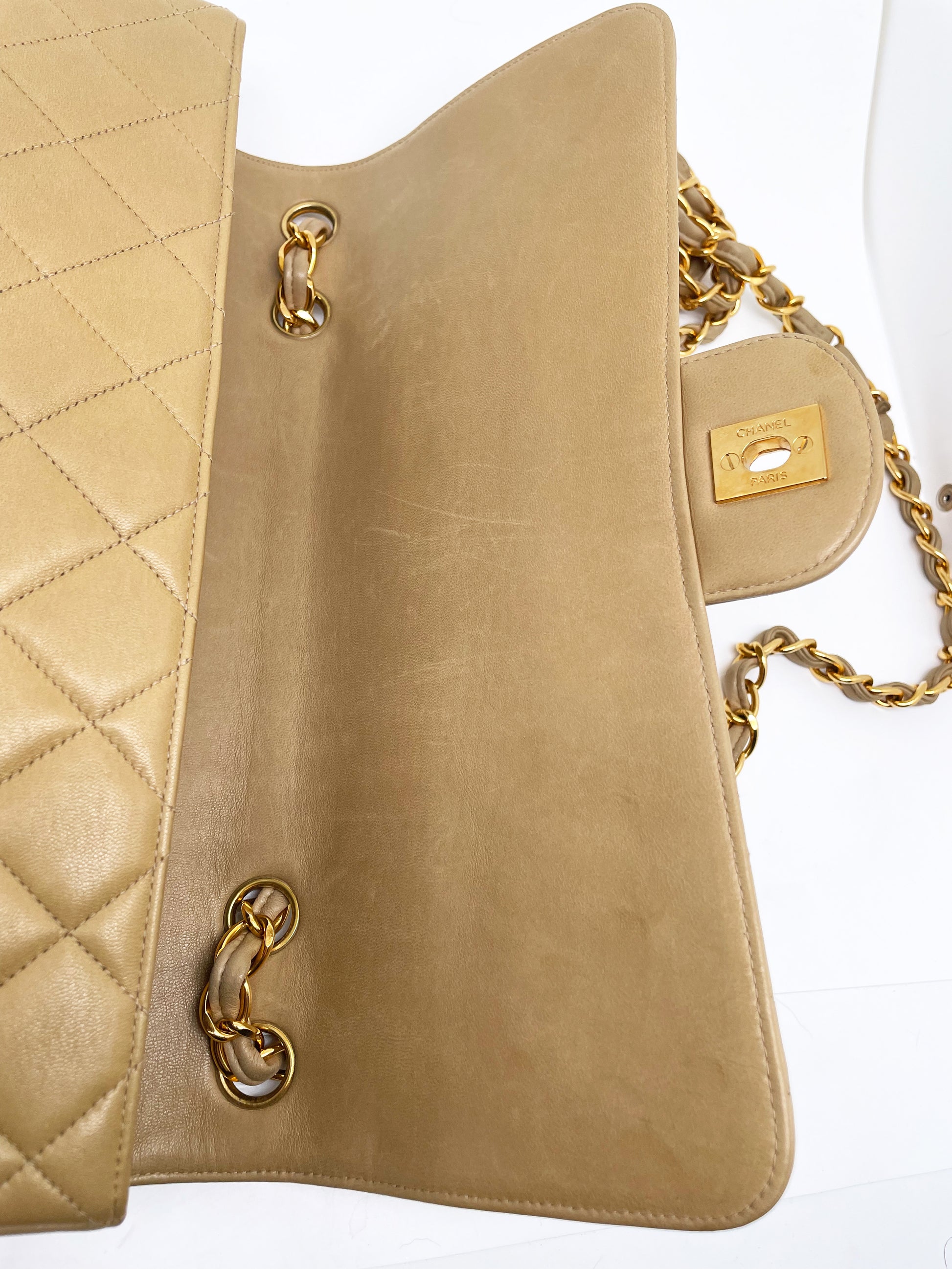 Sublime Sac à main Chanel Timeless / Classique Jumbo à rabat Beige single flap - Soline
