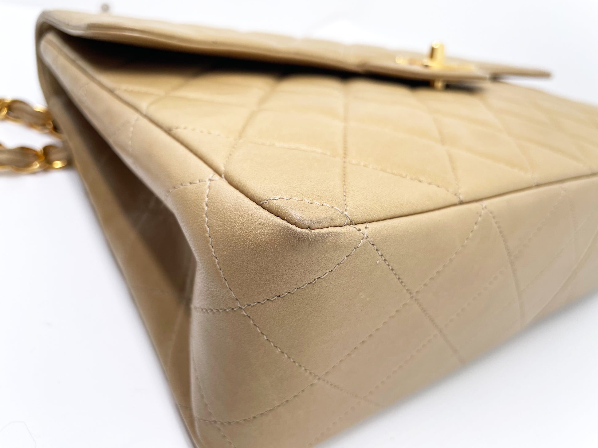 Sublime Sac à main Chanel Timeless / Classique Jumbo à rabat Beige single flap - Soline