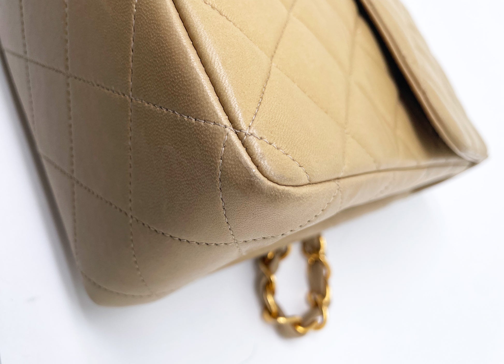 Sublime Sac à main Chanel Timeless / Classique Jumbo à rabat Beige single flap - Soline