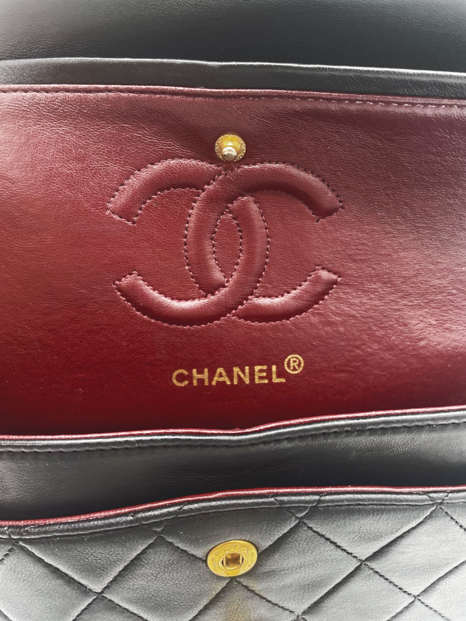 SAC CHANEL TIMELESS SMALL AGNEAU NOIR FINITION OR 24 K