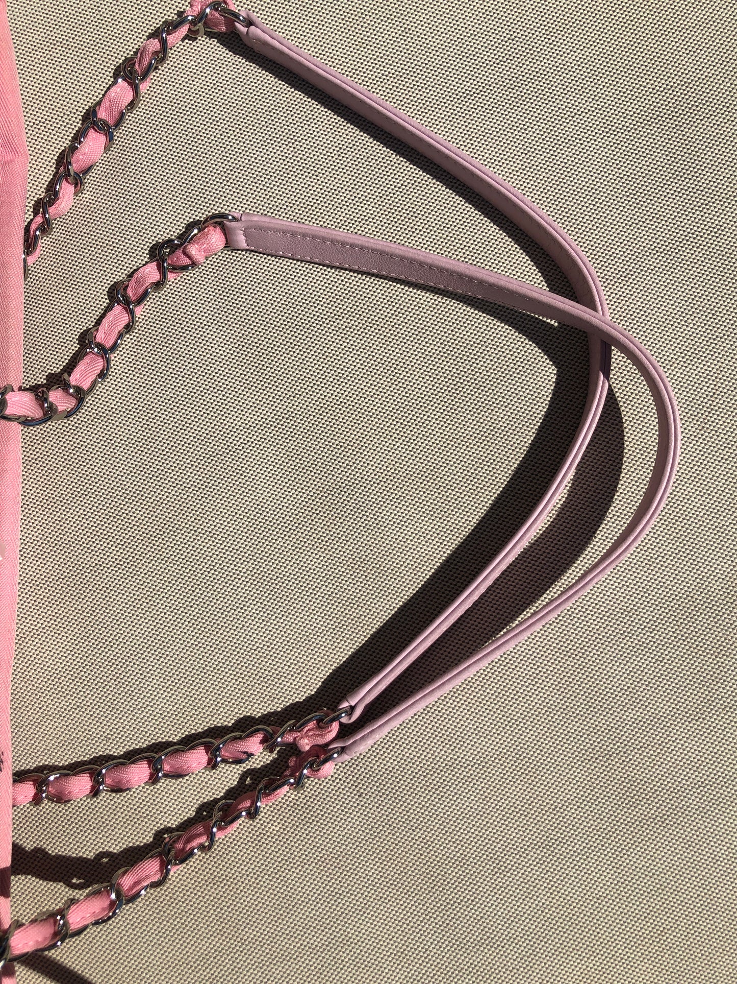 Sac Chanel Deauville raphia rose