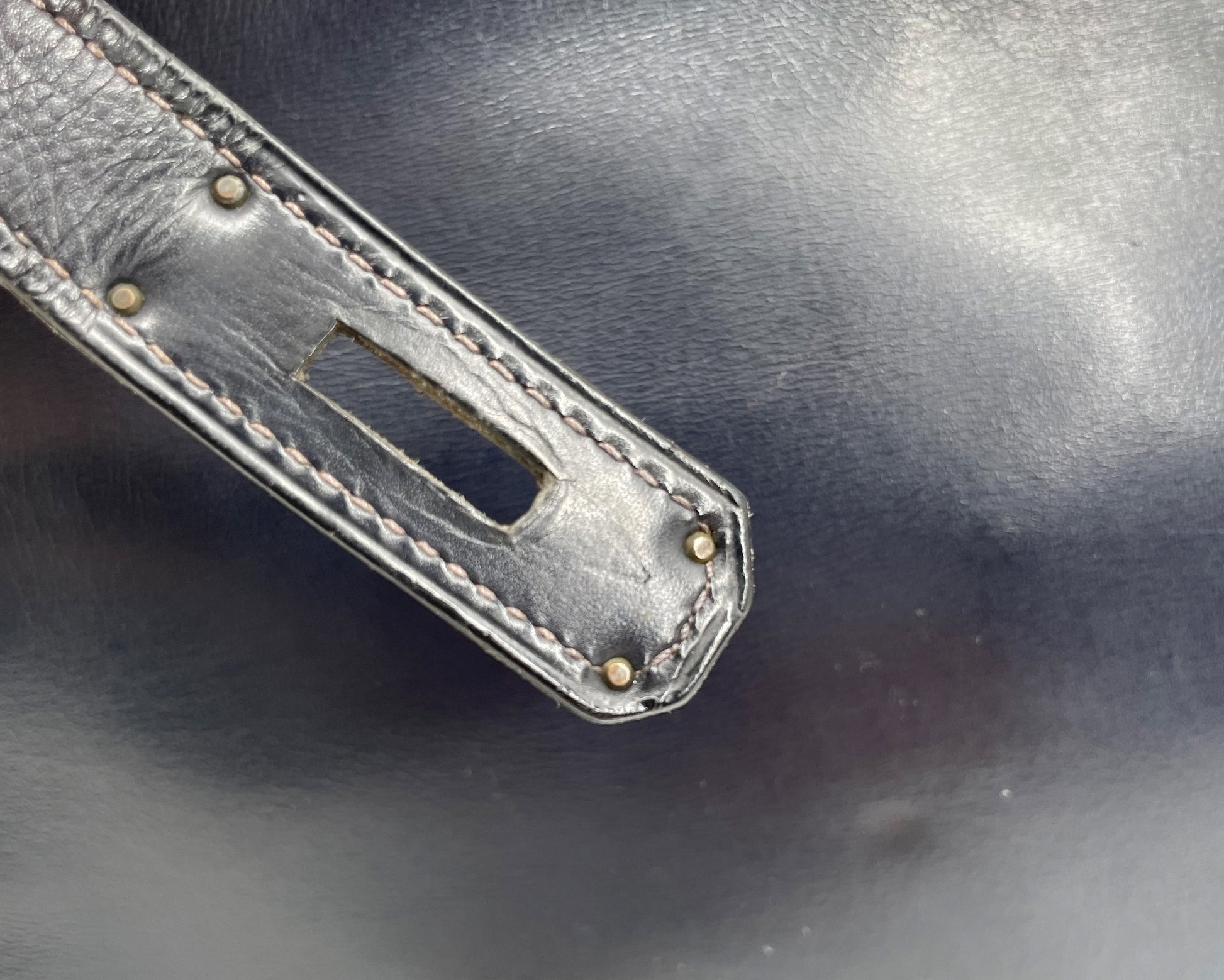 Sac Vintage Hermès Kelly 28 bleu marine en cuir de box - Soline