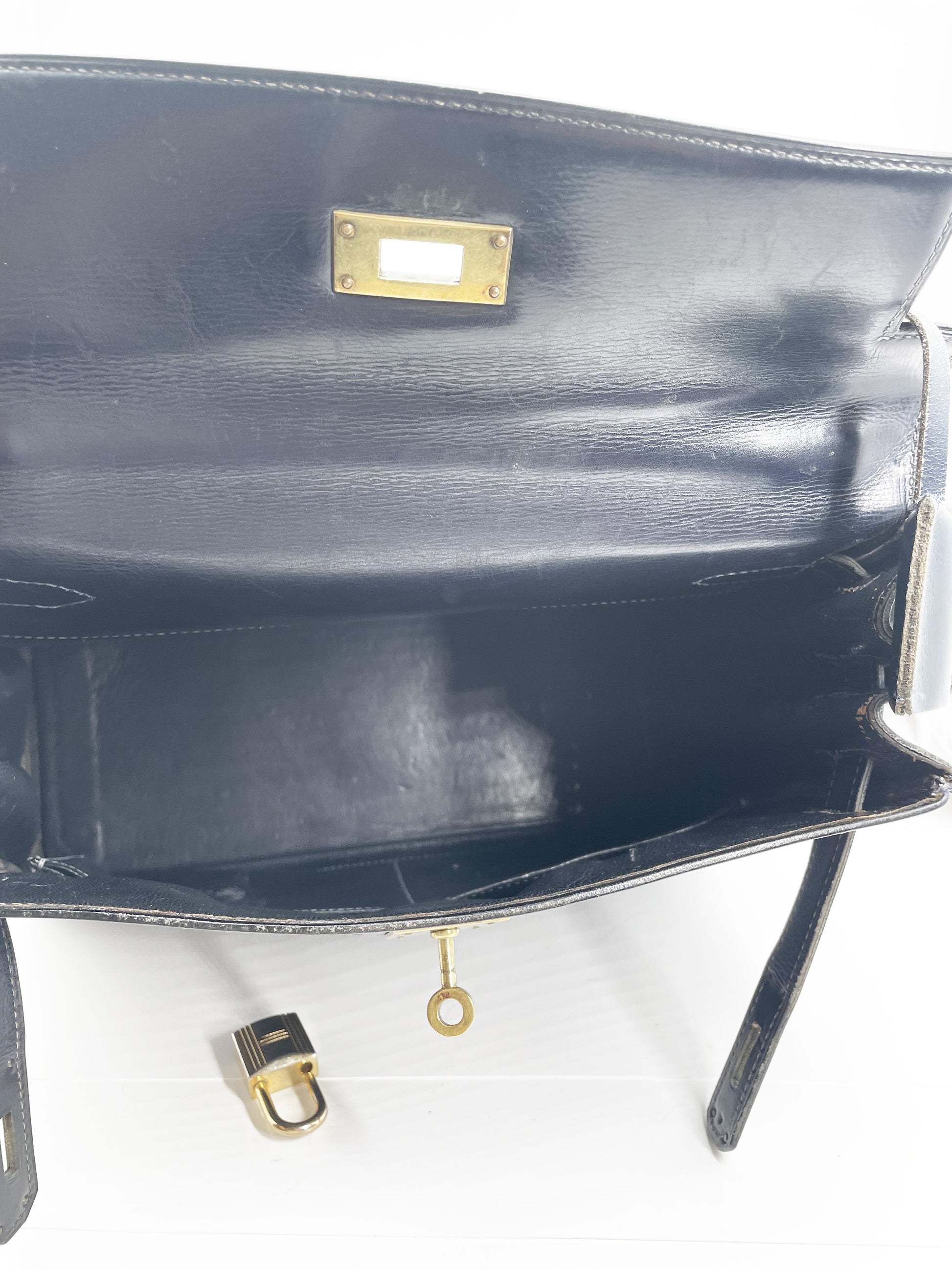 Sac Vintage Hermès Kelly 28 bleu marine en cuir de box - Soline