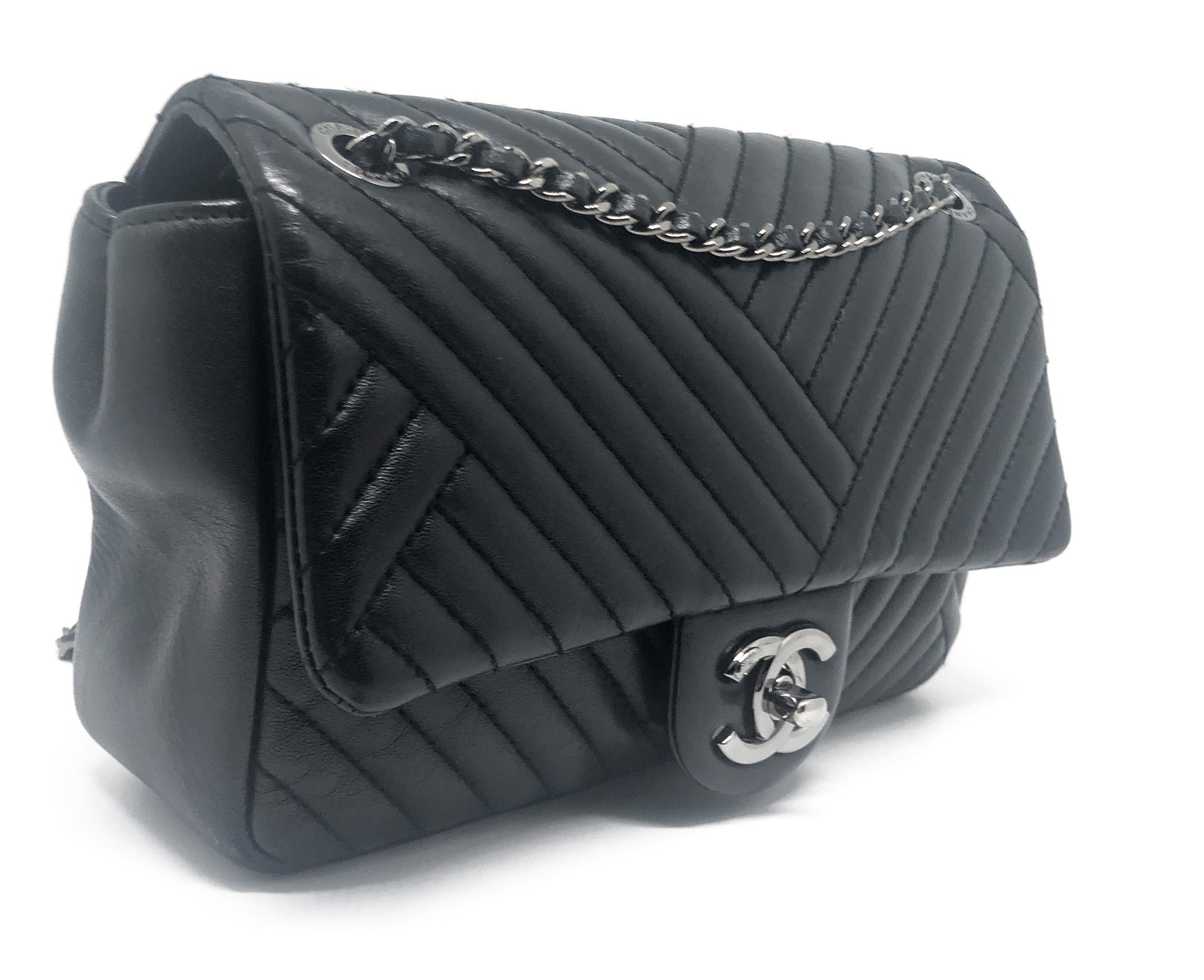 Super Sac Chanel Timeless en cuir d'agneau en motifs surpiqués Chevron asymétriques noir - Soline