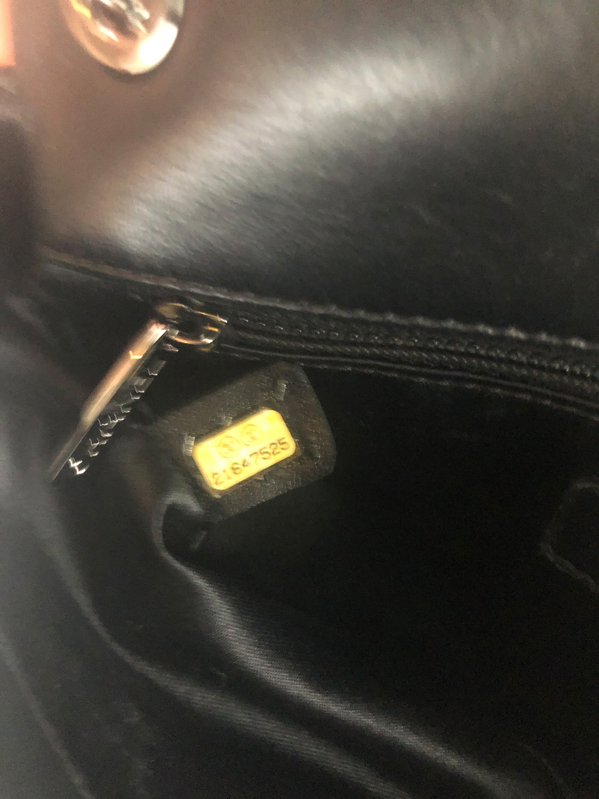 Super Sac Chanel Timeless en cuir d'agneau en motifs surpiqués Chevron asymétriques noir - Soline