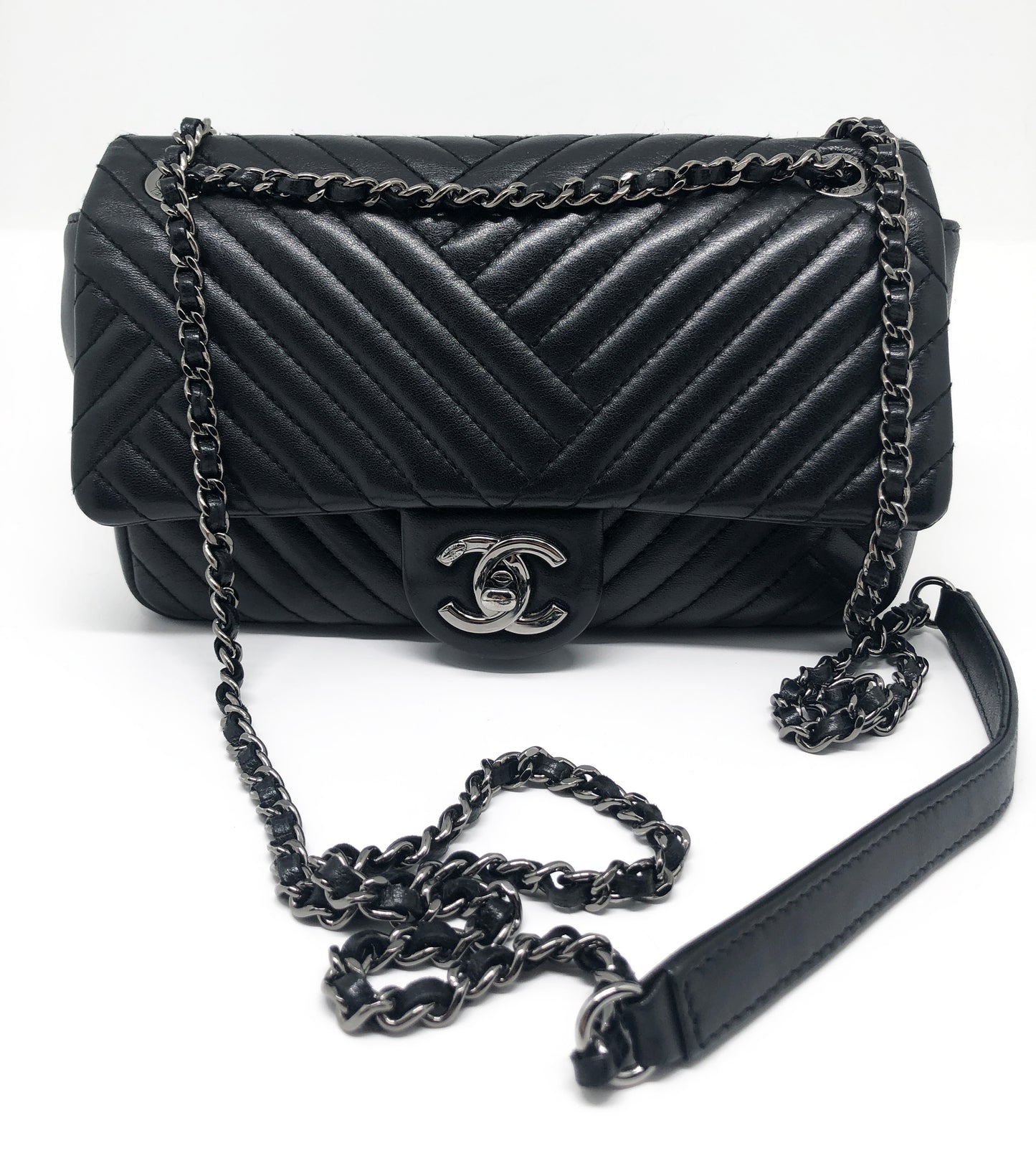 Super Sac Chanel Timeless en cuir d'agneau en motifs surpiqués Chevron asymétriques noir - Soline
