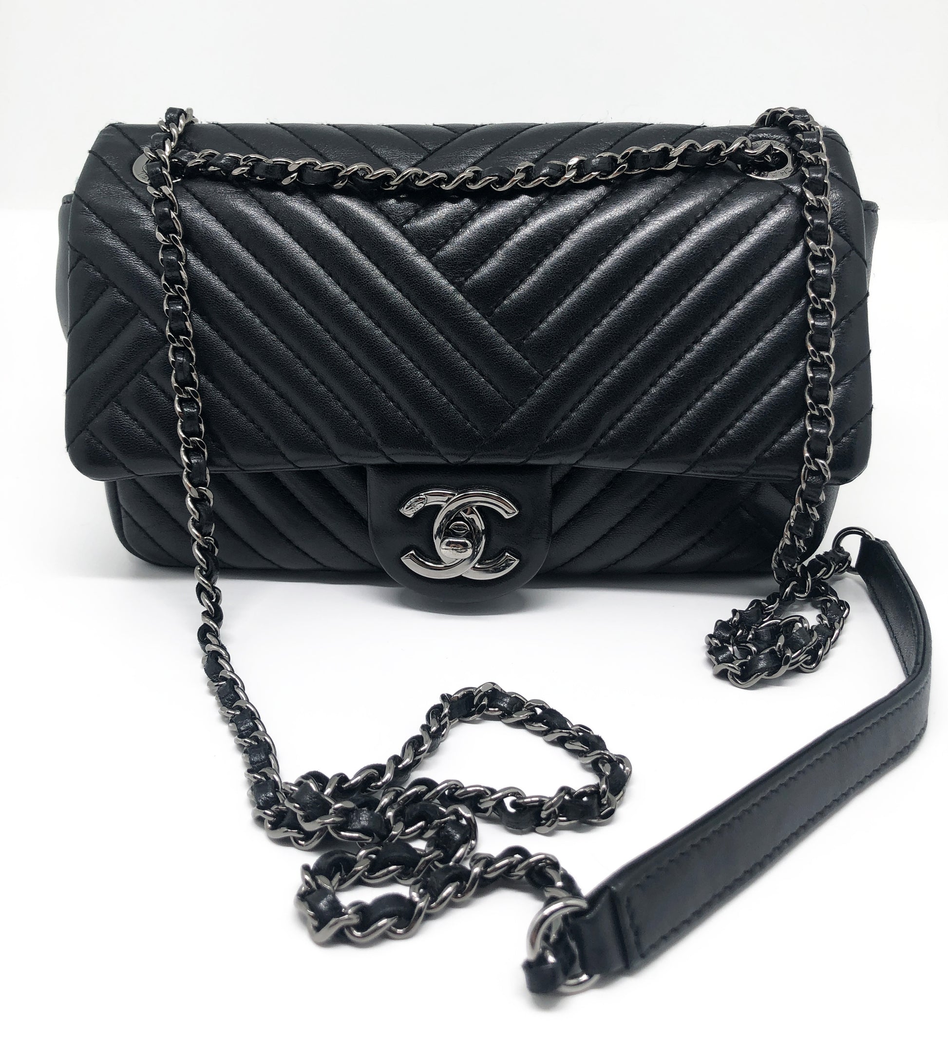 Super Sac Chanel Timeless en cuir d'agneau en motifs surpiqués Chevron asymétriques noir - Soline