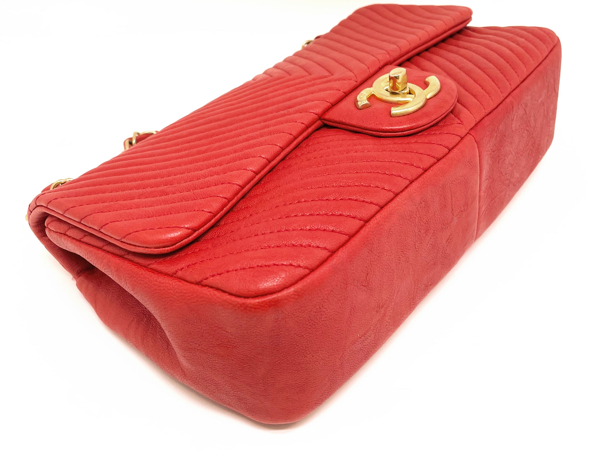 Superbe Sac Chanel Classique  27 cm en cuir et motif Chevron Rouge - Soline