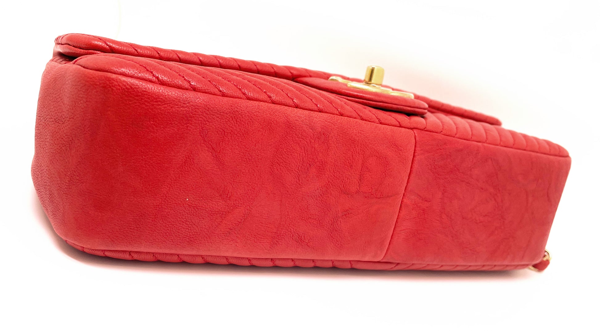 Superbe Sac Chanel Classique  27 cm en cuir et motif Chevron Rouge - Soline
