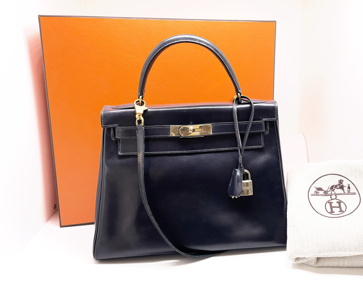 Sac à main Hermès Kelly 28 cm en Box Bleu - Soline