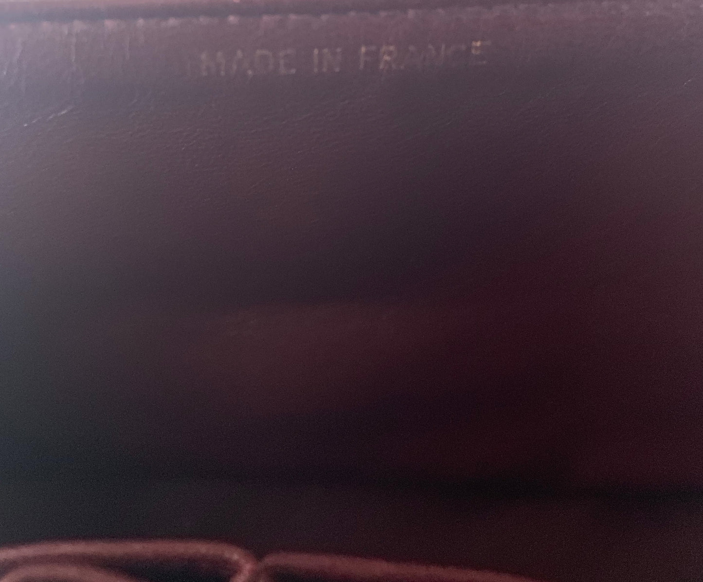 Sac à main Chanel Classique en cuir d'agneau noir et métal doré plaqué 24 carat - Soline