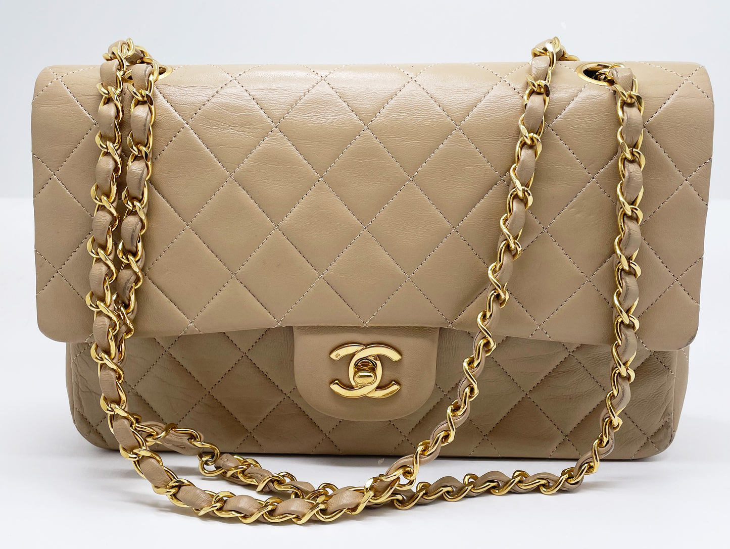 Sac Chanel bandoulière Timeless médium en cuir beige - Soline
