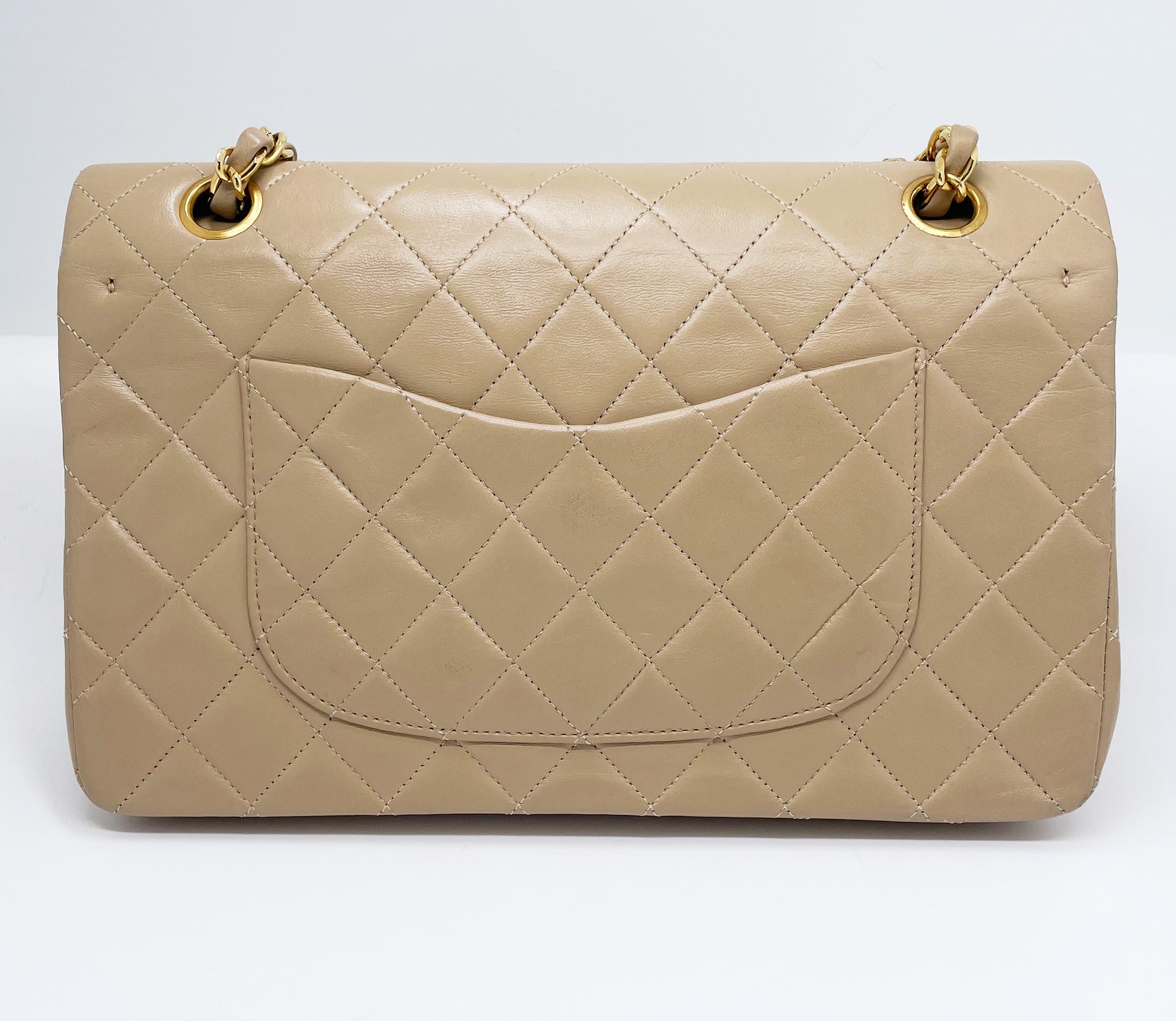Sac Chanel bandoulière Timeless médium en cuir beige - Soline
