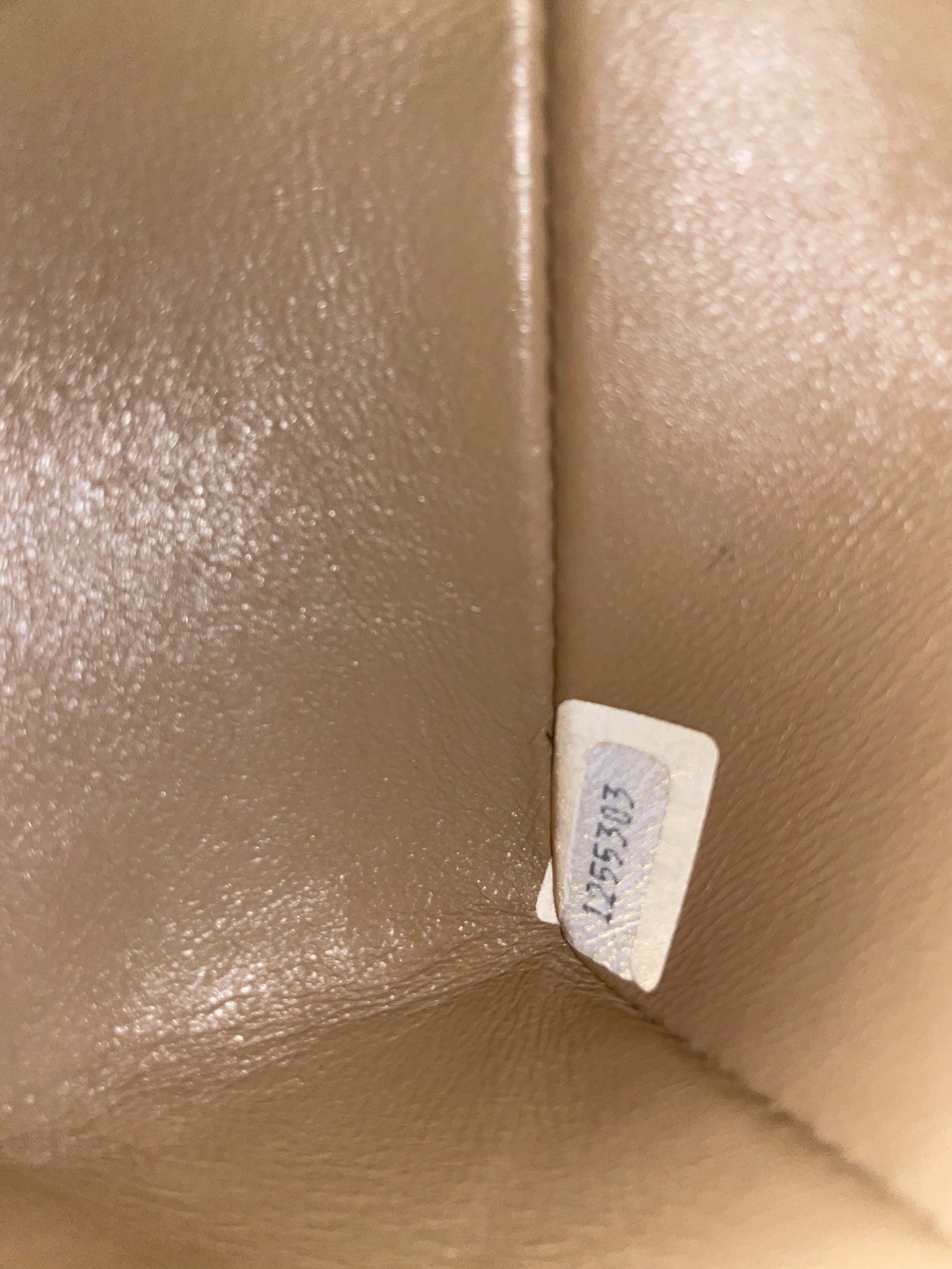 Sac Chanel bandoulière Timeless médium en cuir beige - Soline