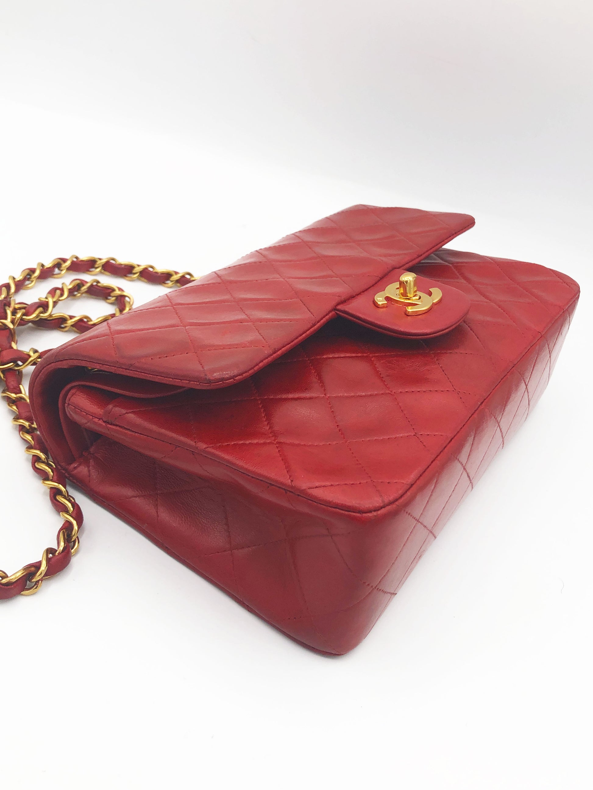 SAC CHANEL BANDOULIERE TIMELESS CLASSIC AGNEAU ROUGE VINTAGE