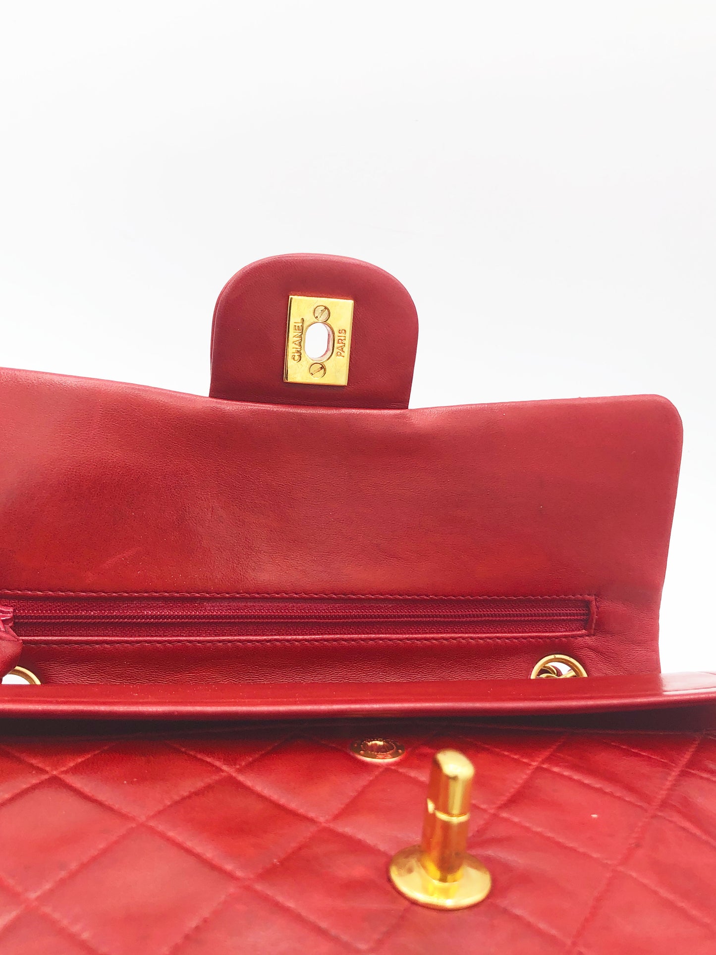 SAC CHANEL BANDOULIERE TIMELESS CLASSIC AGNEAU ROUGE VINTAGE
