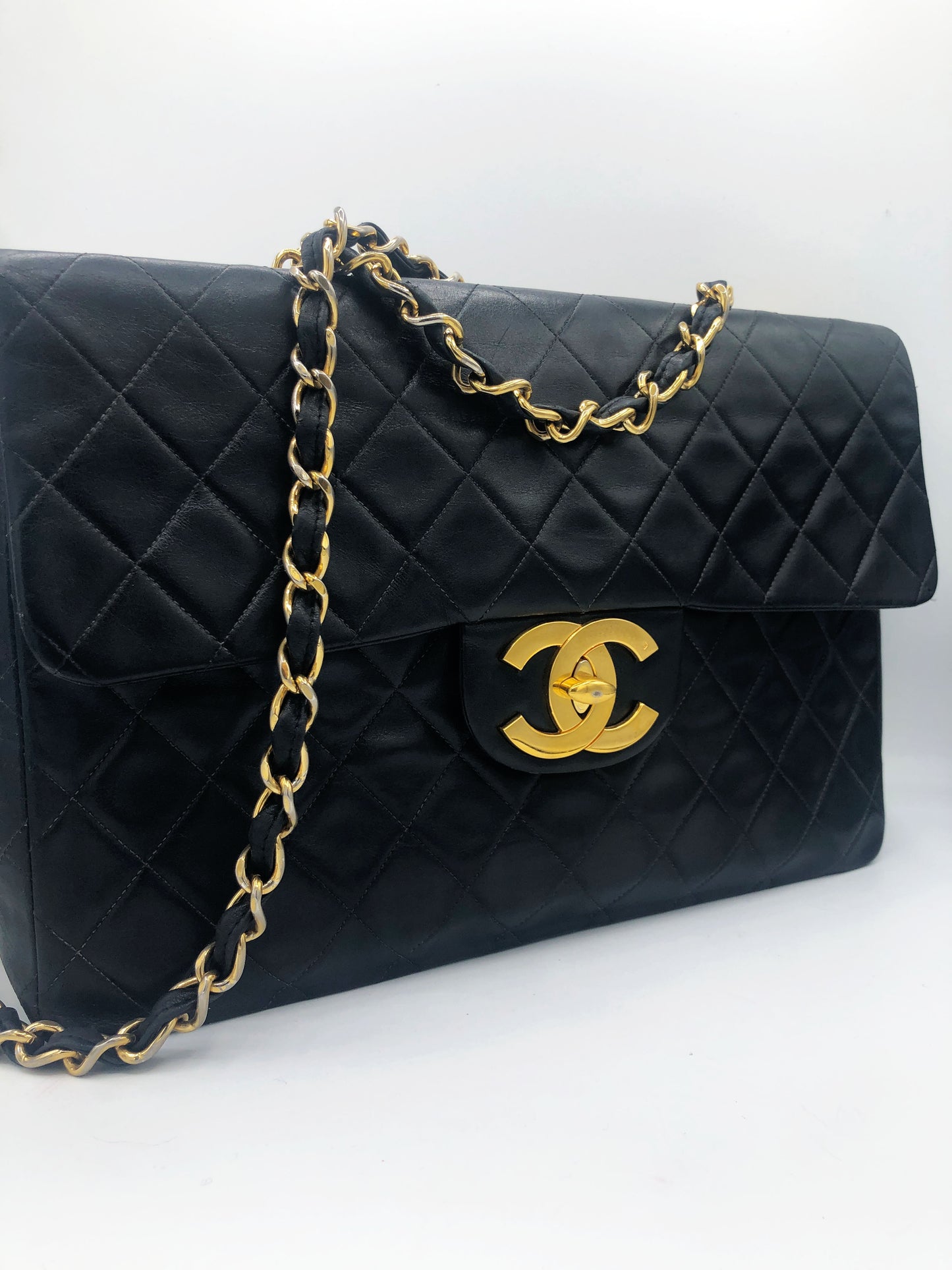 Sac chanel Maxi Jumbo noir timeless