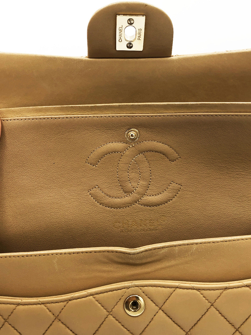 SAC CHANEL Timeless/Classique en Cuir Beige