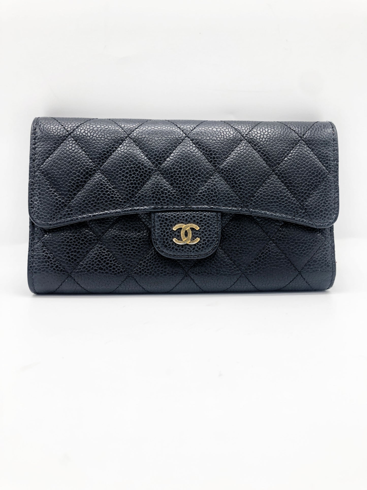 PORTEFEUILLE A RABAT CHANEL CAVAIR NOIR