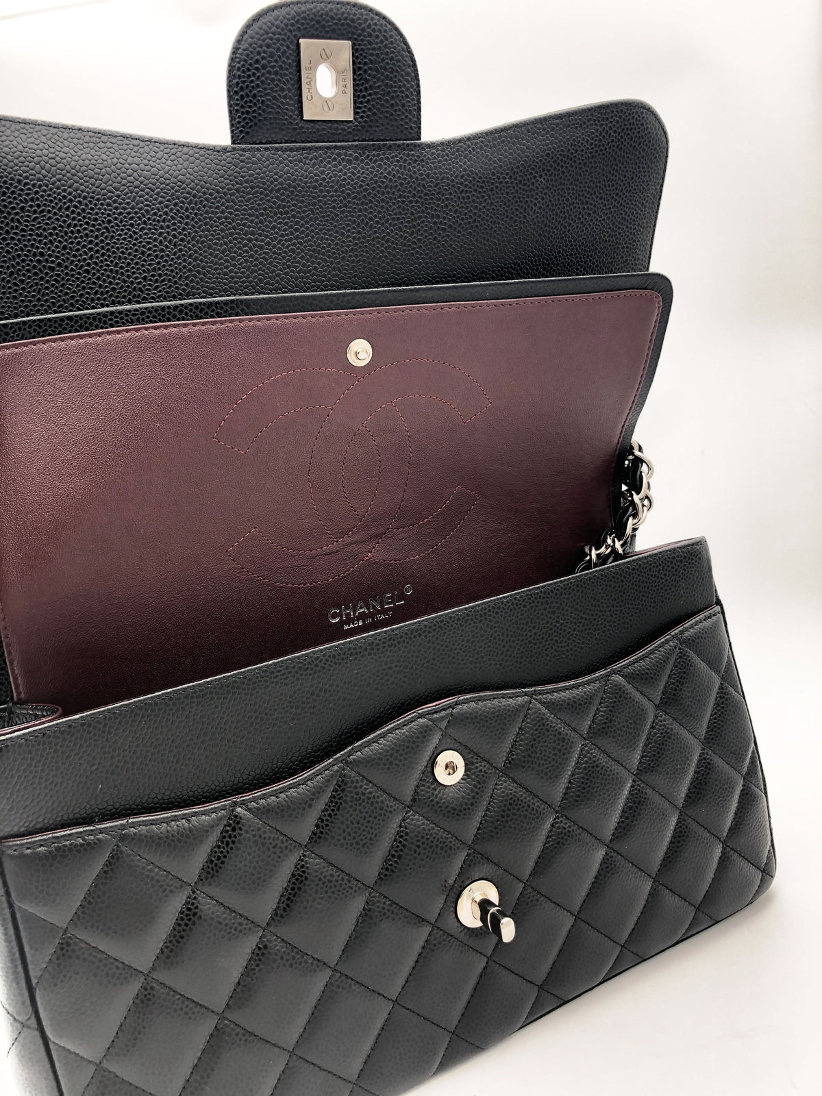 Chanel sac à bandoulière timeless / classique jumbo noir cuir caviar - Soline