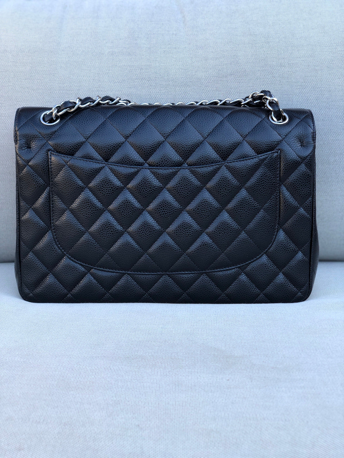 Chanel sac à bandoulière timeless / classique jumbo noir cuir caviar - Soline