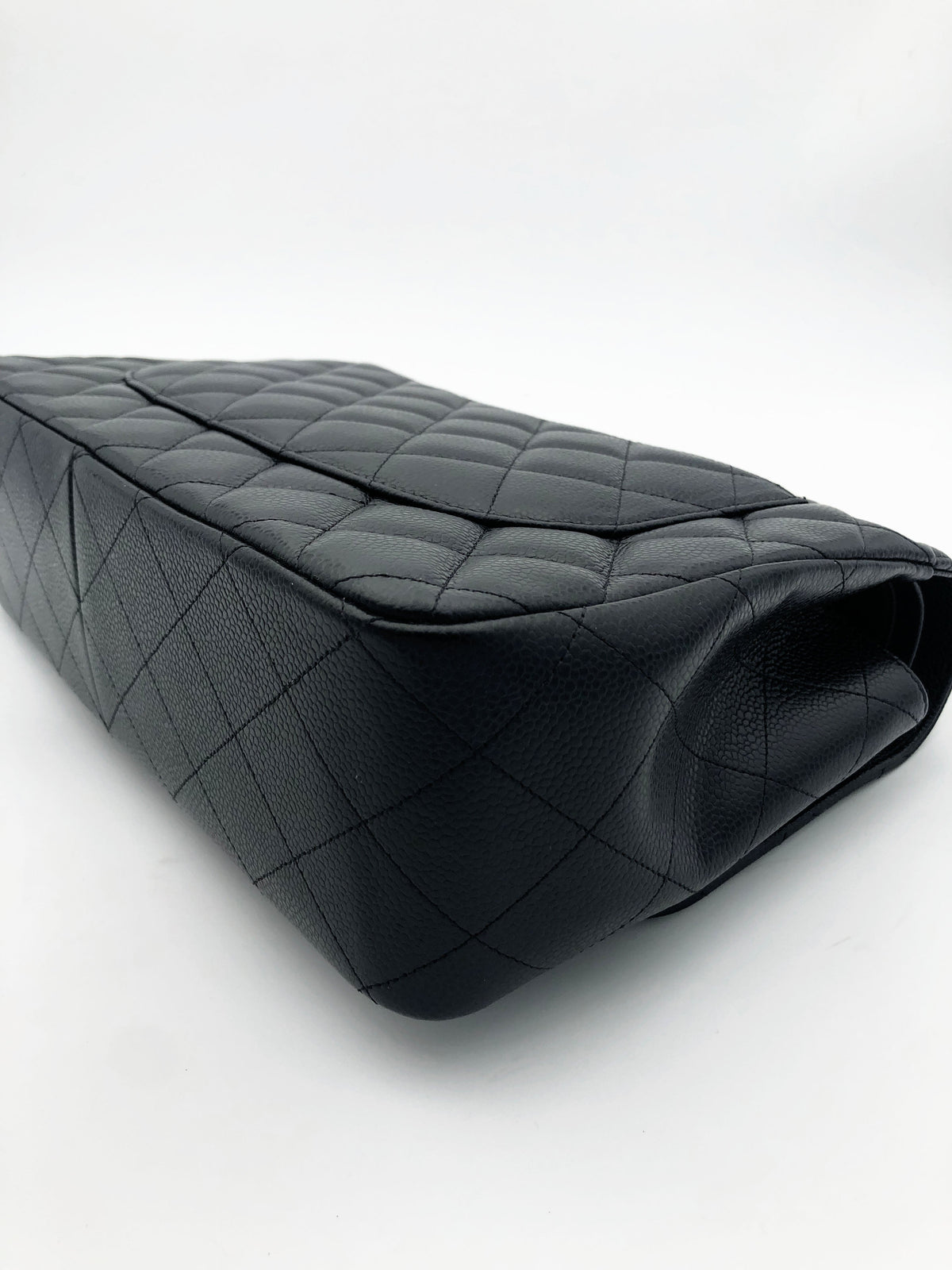 Chanel sac à bandoulière timeless / classique jumbo noir cuir caviar - Soline