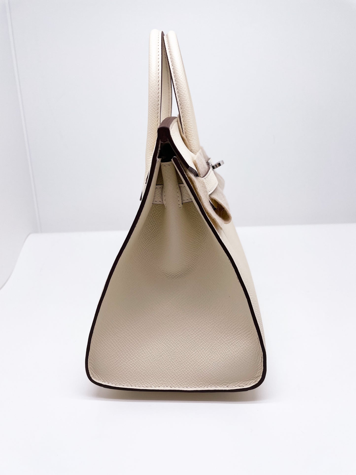 Magnifique sac Hermès Birkin sellier 25 cm en cuir de veau Epsom Nata. - Soline