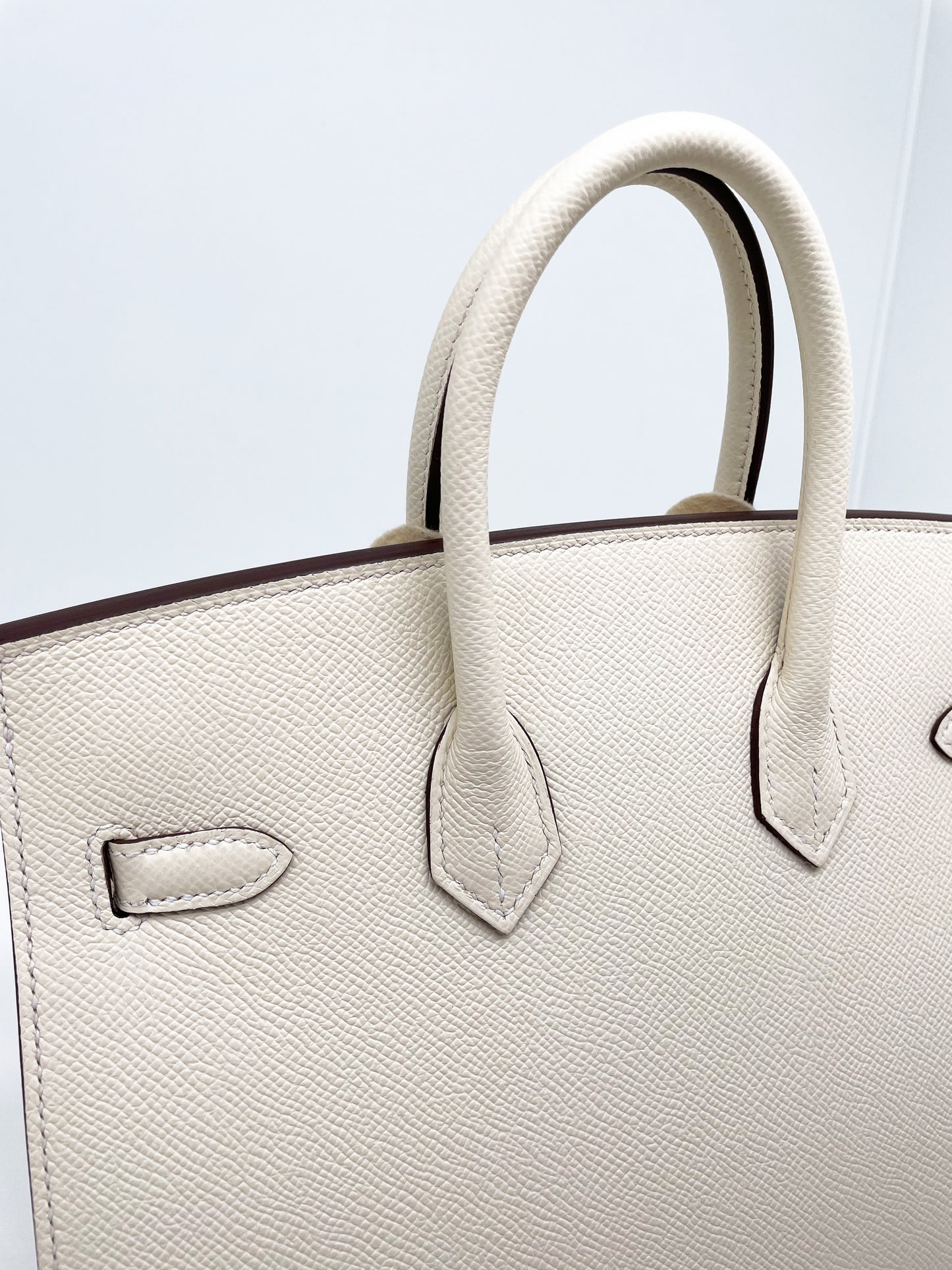 Magnifique sac Hermès Birkin sellier 25 cm en cuir de veau Epsom Nata. - Soline