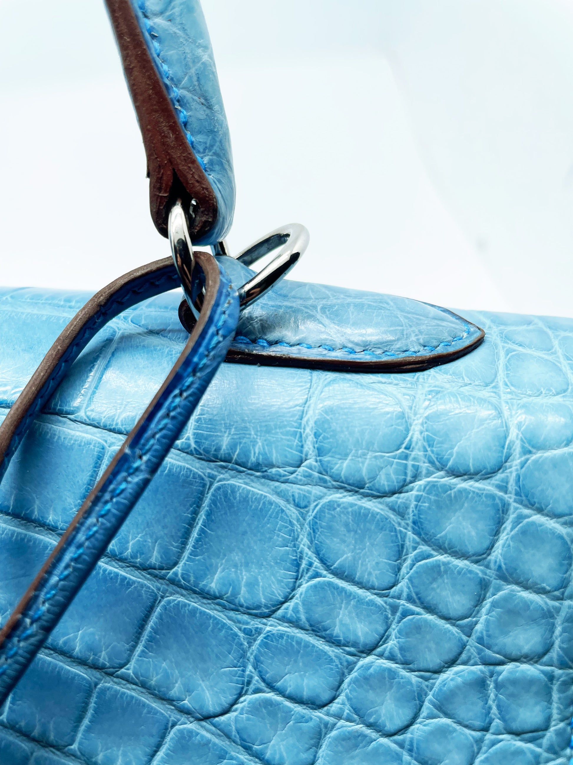 Sac Hermès Kelly retourné 35 en cuir Alligator mat Mykonos. - Soline