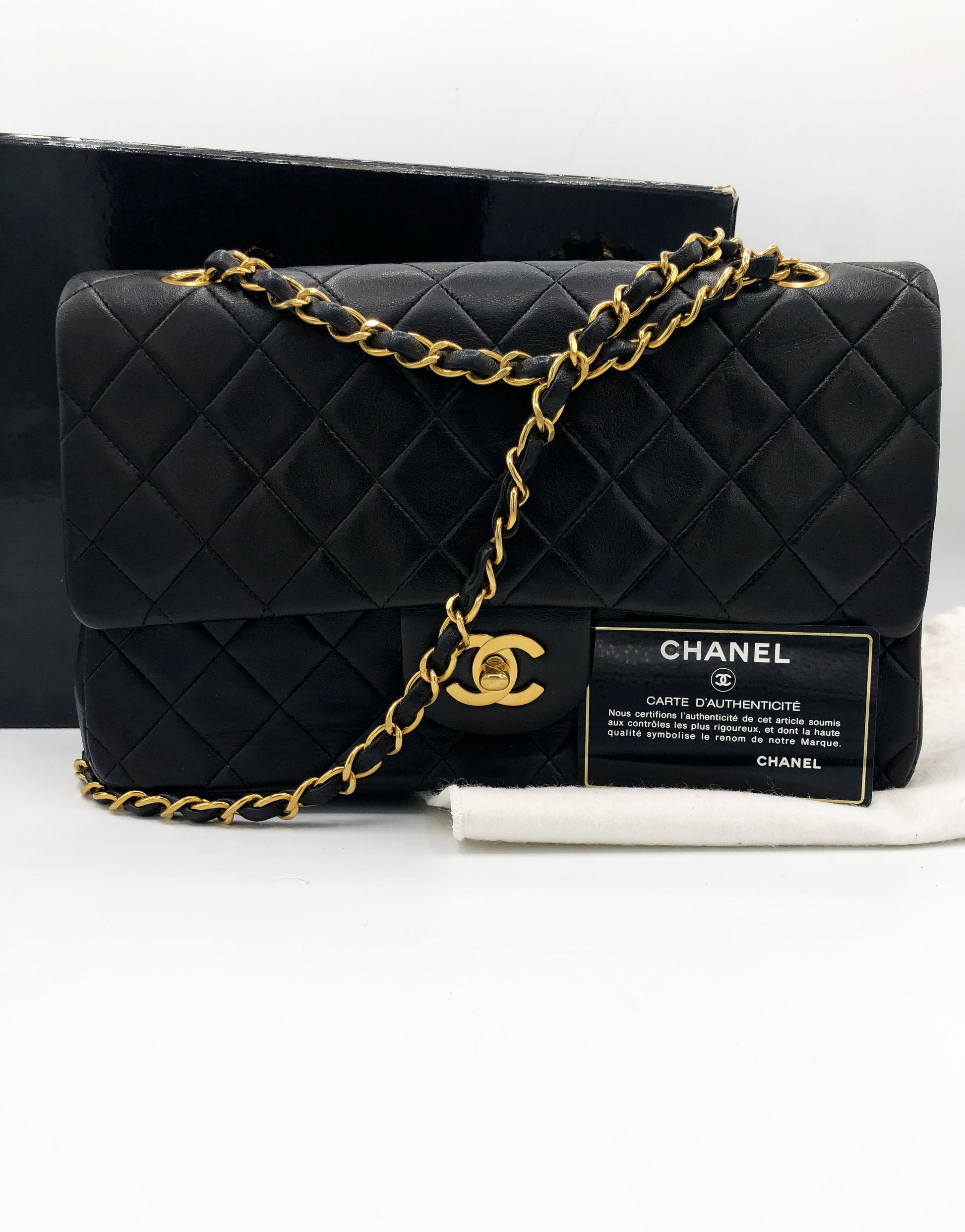 SAC CHANEL BANDOULIERE TIMELESS / CLASSIQUE AGNEAU NOIR