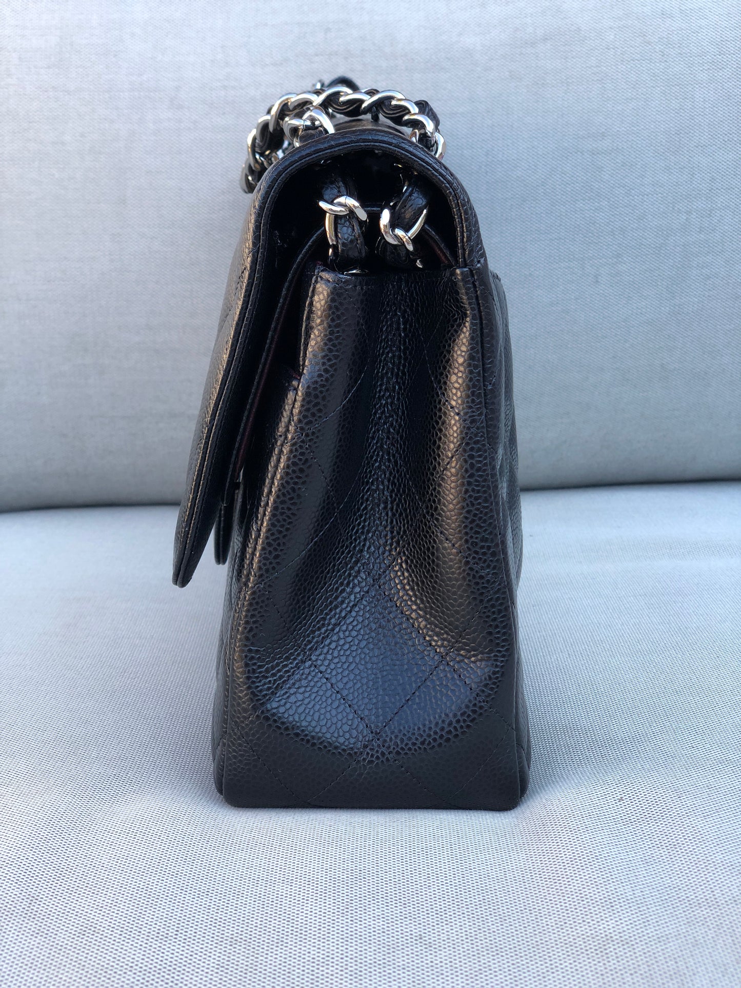 Chanel sac à bandoulière timeless / classique jumbo noir cuir caviar