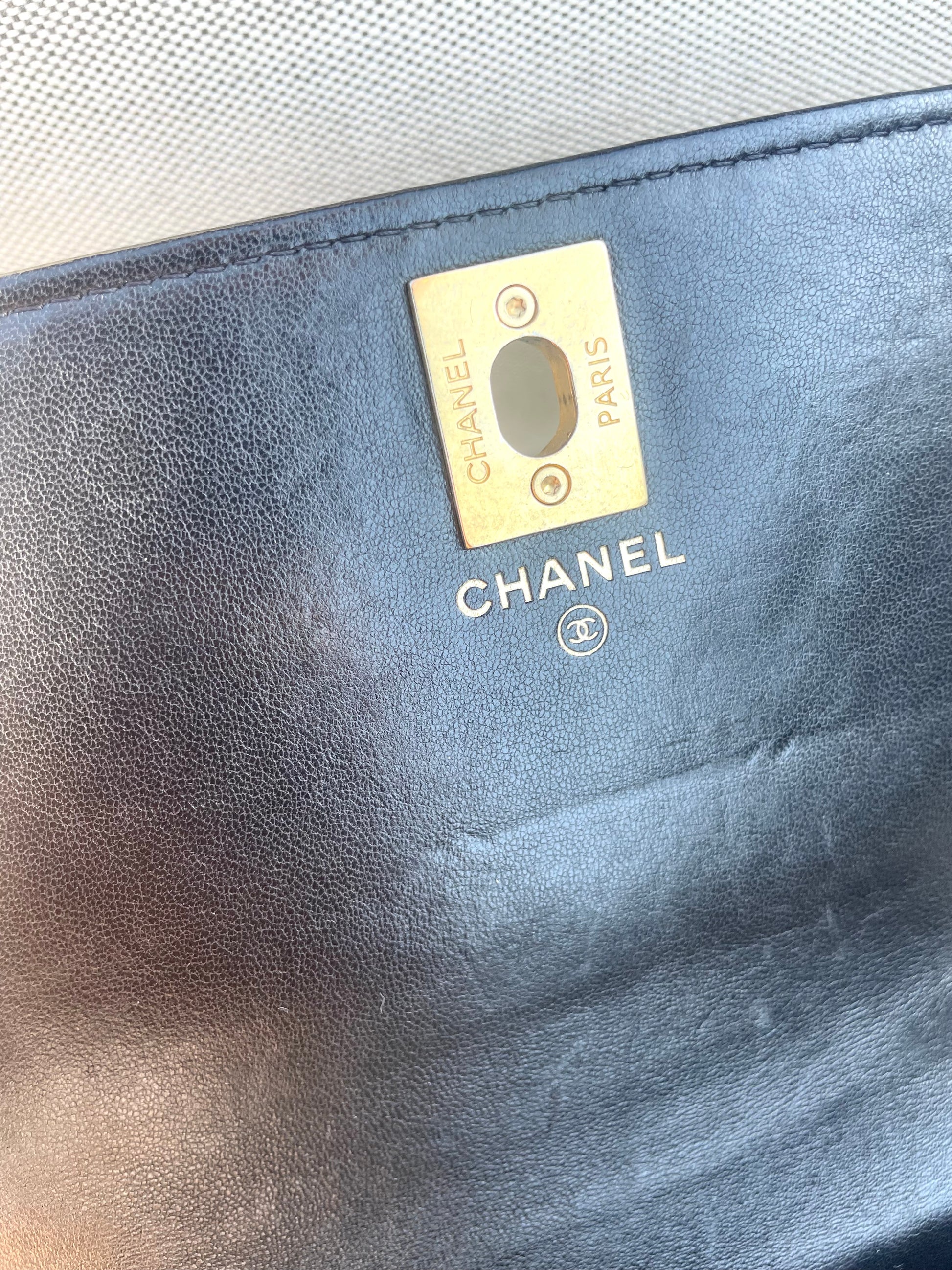 Chanel Sac bandoulière Pearl  Crush wallet on chain cuir noir