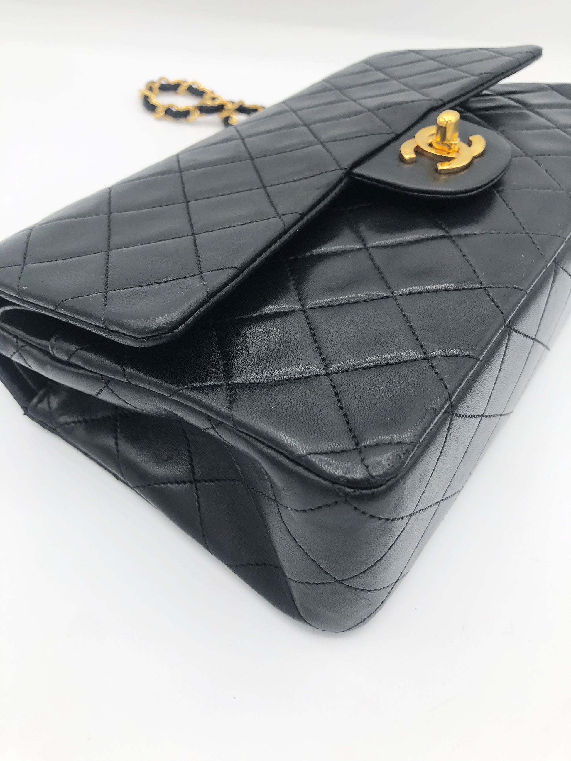 Sac Chanel Classique / Timeless 25 Vintage en cuir noir