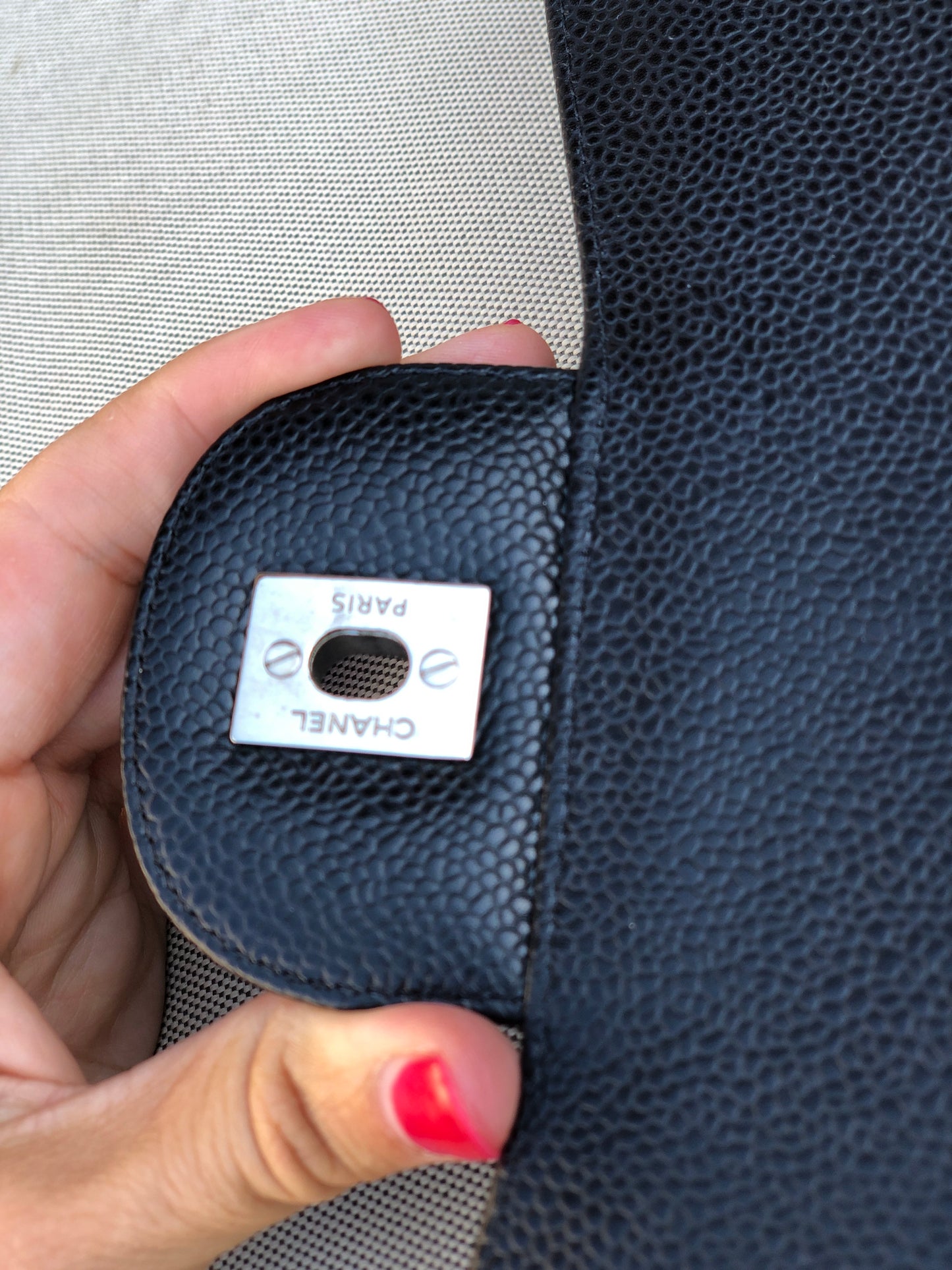 Chanel sac à bandoulière timeless / classique jumbo noir cuir caviar