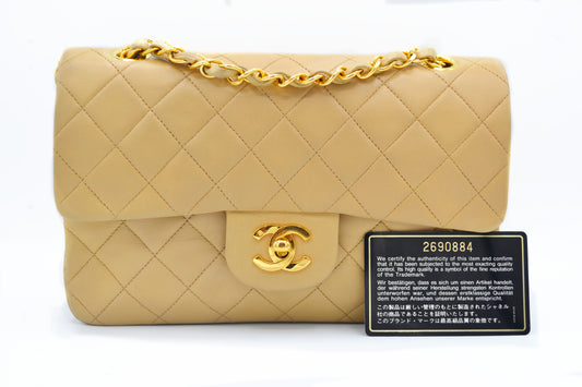 Sac Chanel Timeless 23 cm à double rabat en cuir d'agneau matelassé beige - Soline