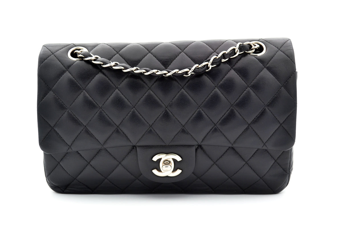 Sac Chanel noir et argente
