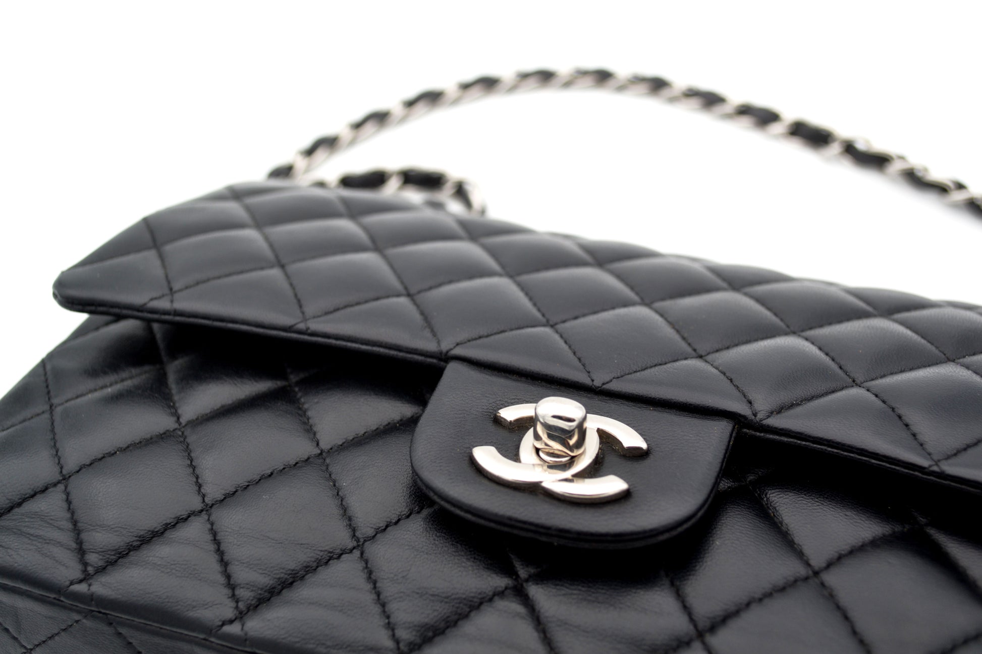 Sac Chanel noir et argente
