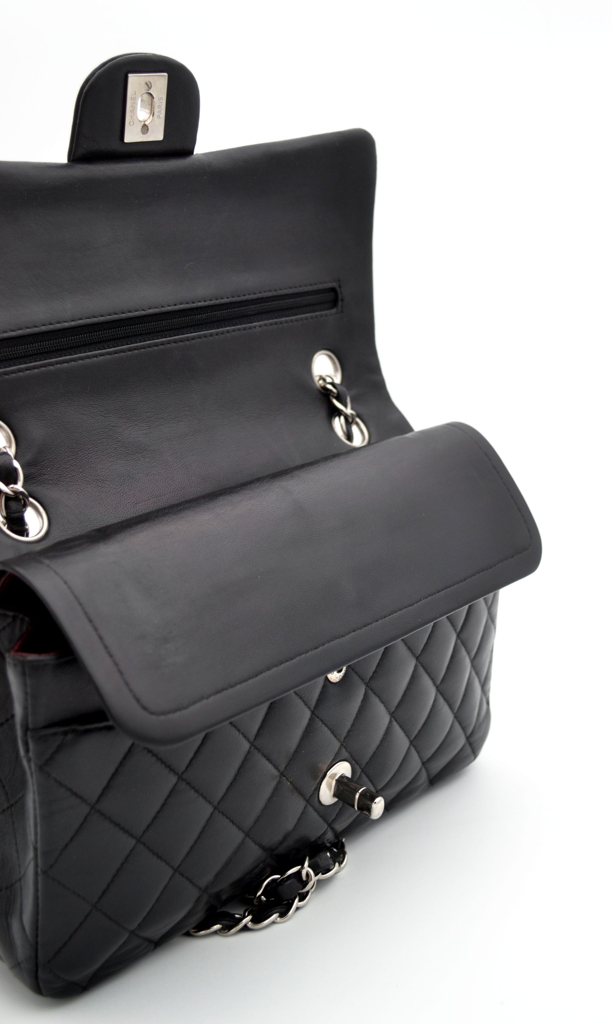 Sac Chanel noir et argente