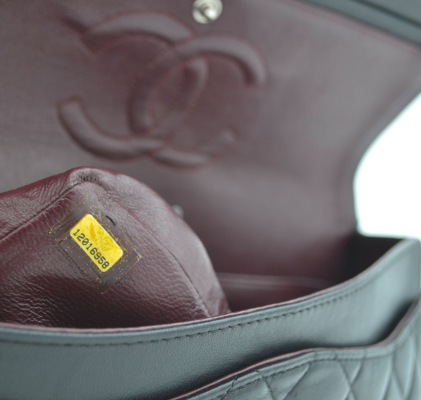Sac Chanel noir et argente