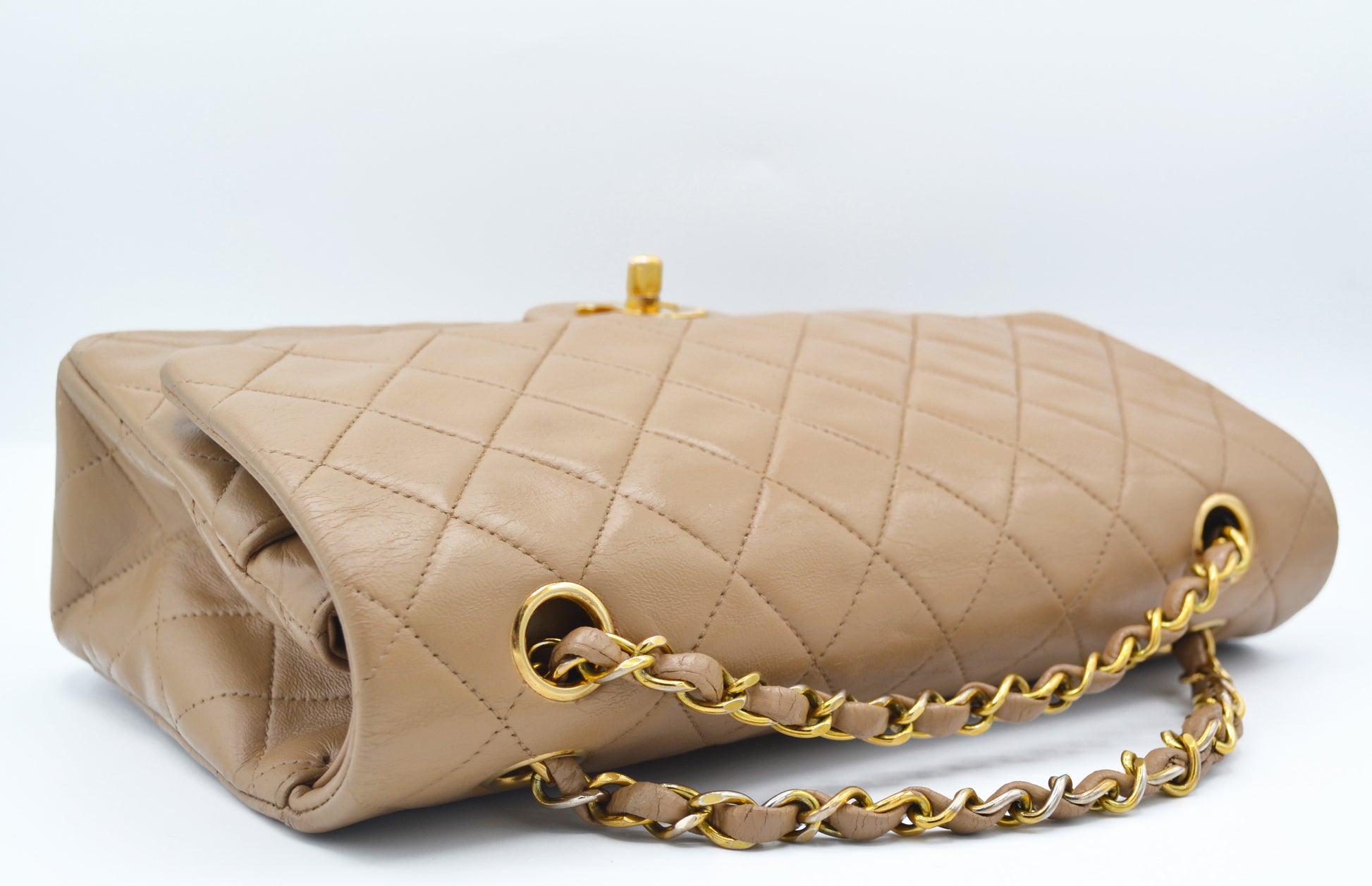 Sac Chanel Timeless en cuir beige - Soline