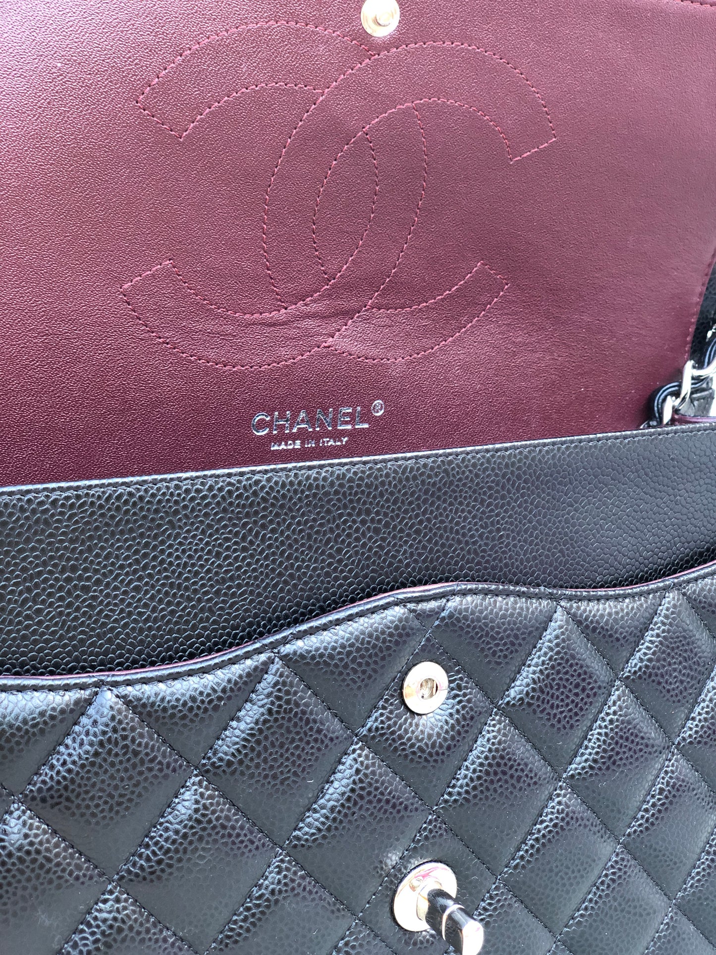 Chanel sac à bandoulière timeless / classique jumbo noir cuir caviar