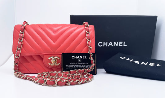 Gorgeous Chanel Timeless Bag / Classic Mini Pink Coral Chevron