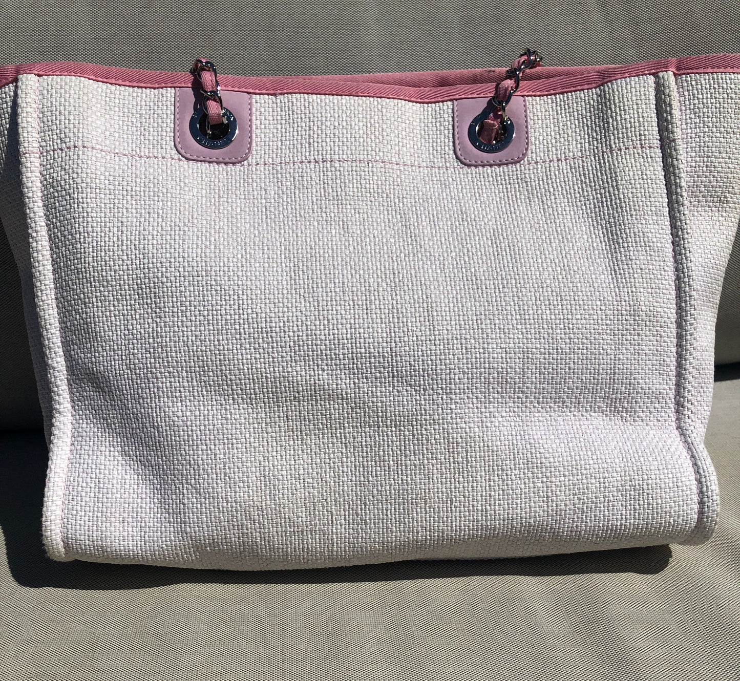 Sac  Chanel Deauville raphia rose