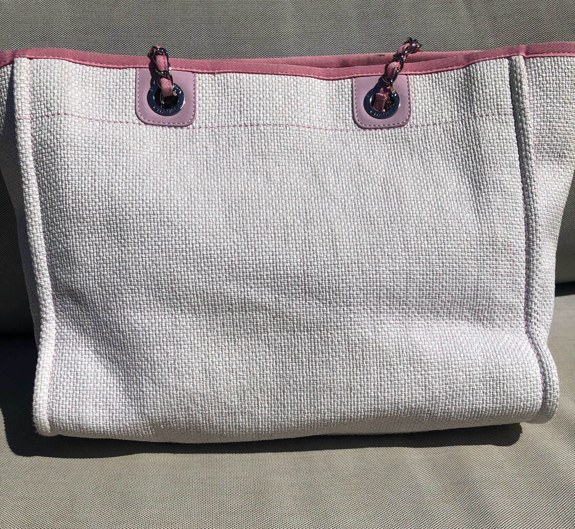 Sac  Chanel Deauville raphia rose