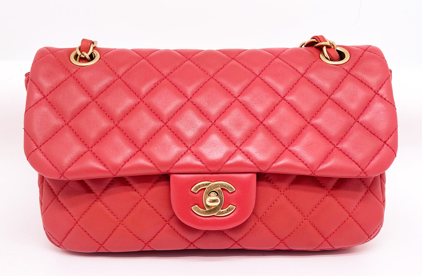 Magnifique Sac CHANEL en cuir Valentine Charm Strap Limited Edition Simple Rabat en rose